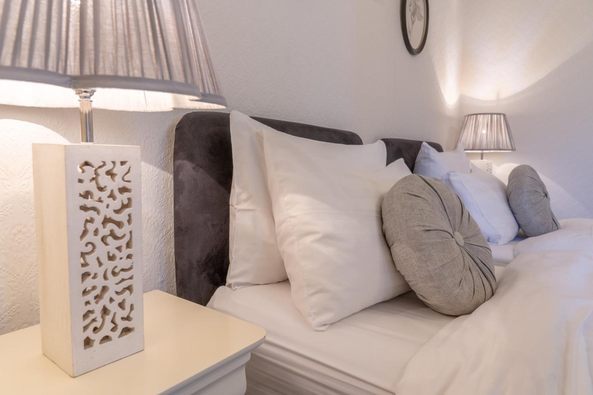 Hotel Bankton House Livingston Esterno foto
