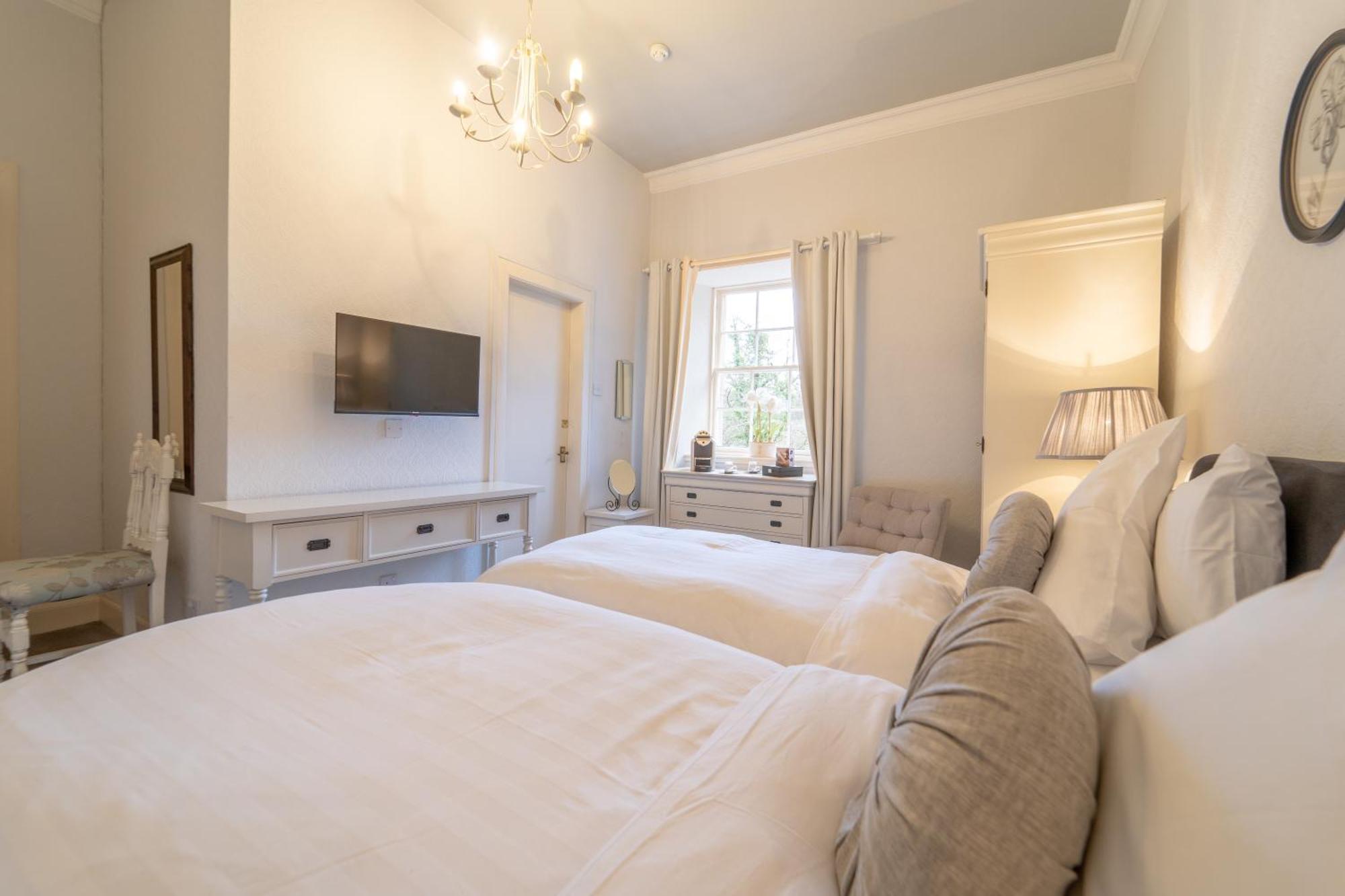 Hotel Bankton House Livingston Esterno foto