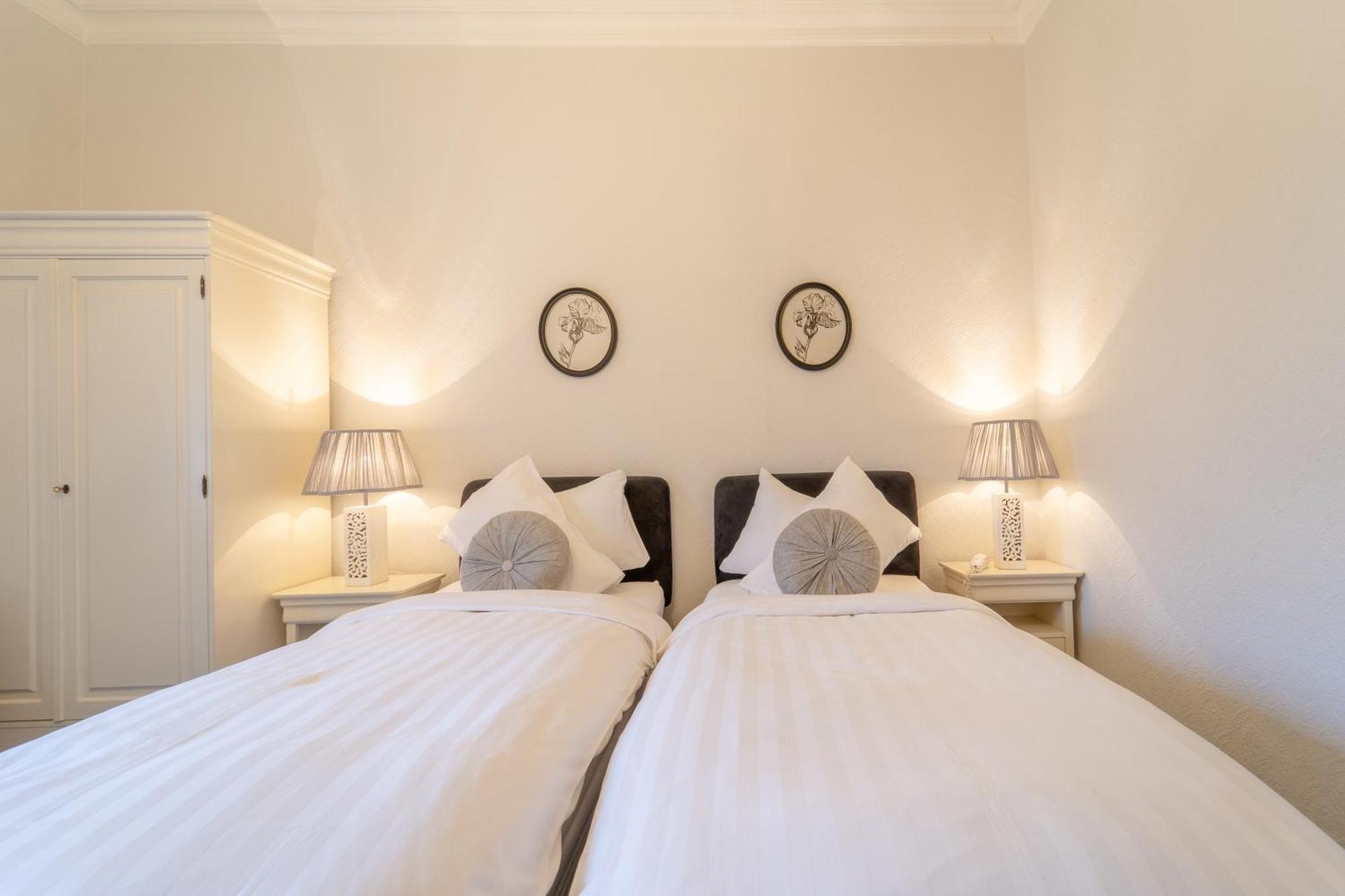 Hotel Bankton House Livingston Esterno foto